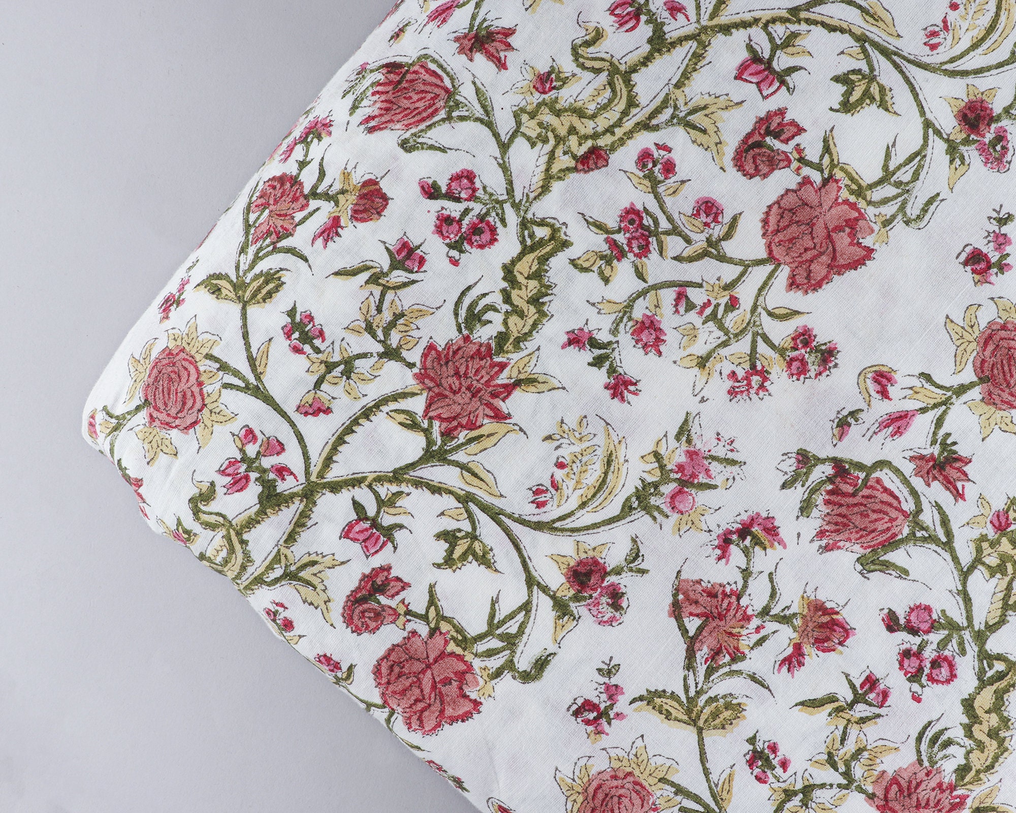 Floral White 100 Cotton Quilting Fabric by the yard Quilt Etsy