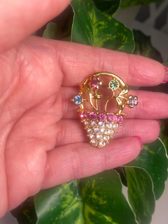 Monet Vintage Jewelry Circa 1980s Flower Basket Brooch Gold 