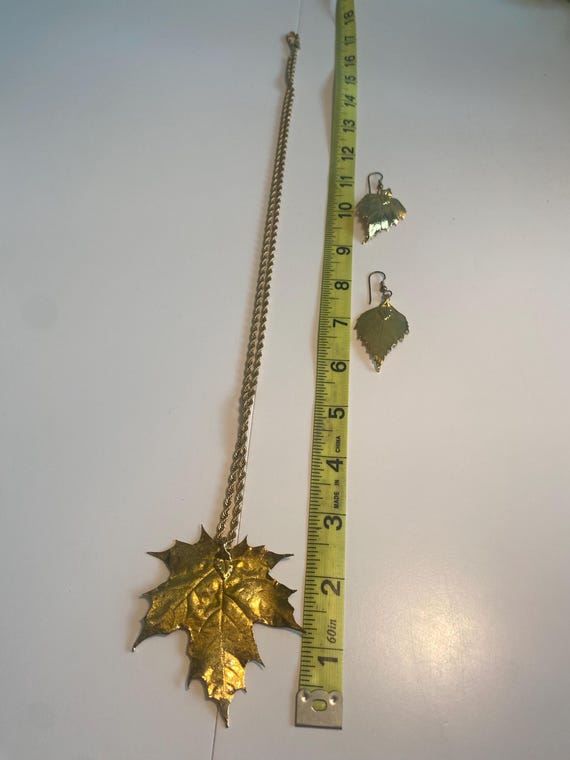 Vintage Jewelry C.1970s Gold Dipped Maple Leaf Pe… - image 4