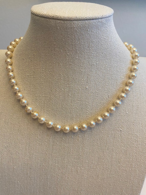 Vintage Jewelry Monet Champagne Pearl Double Knott
