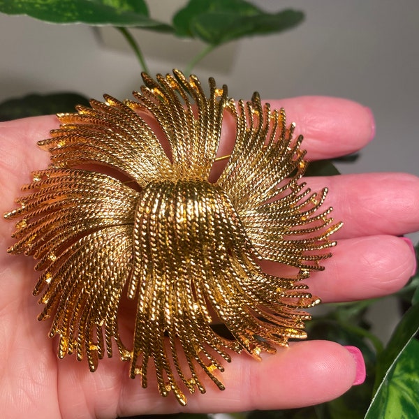 Vintage Jewelry Joan Rivers Gold Tone Cordelia Flower Swirl Tassel Rope Brooch