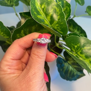 Vintage Jewelry Avon Ring Sterling Silver Three Cubic Zirconia Stones Gift For Her New In Box SIZE 6