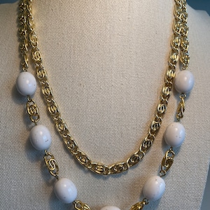 Vintage Jewelry Necklace 1980s Gold Toned Chunky Chain and White Speckled Beads Retro Gift for Her