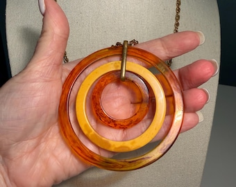 Vintage Bakelite 1930s Concentric Circle Necklace Rootbeer and Butterscotch on Gold Tone Chain