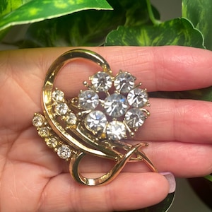 Coro Circa 1940s Vintage Jewelry Brooch Gold Tone Rhodium Plating Clear Faceted Stones Flower Pin Collectible