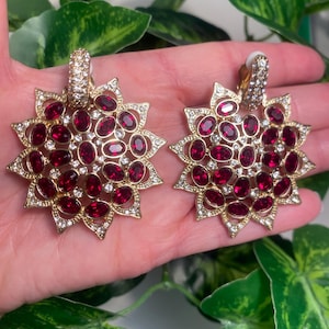 KJL Kenneth Jay Lane Vintage Gold Tone Clip On Earrings Faux Red Ruby Crystals Encrusted with Clear Sparkling Stones