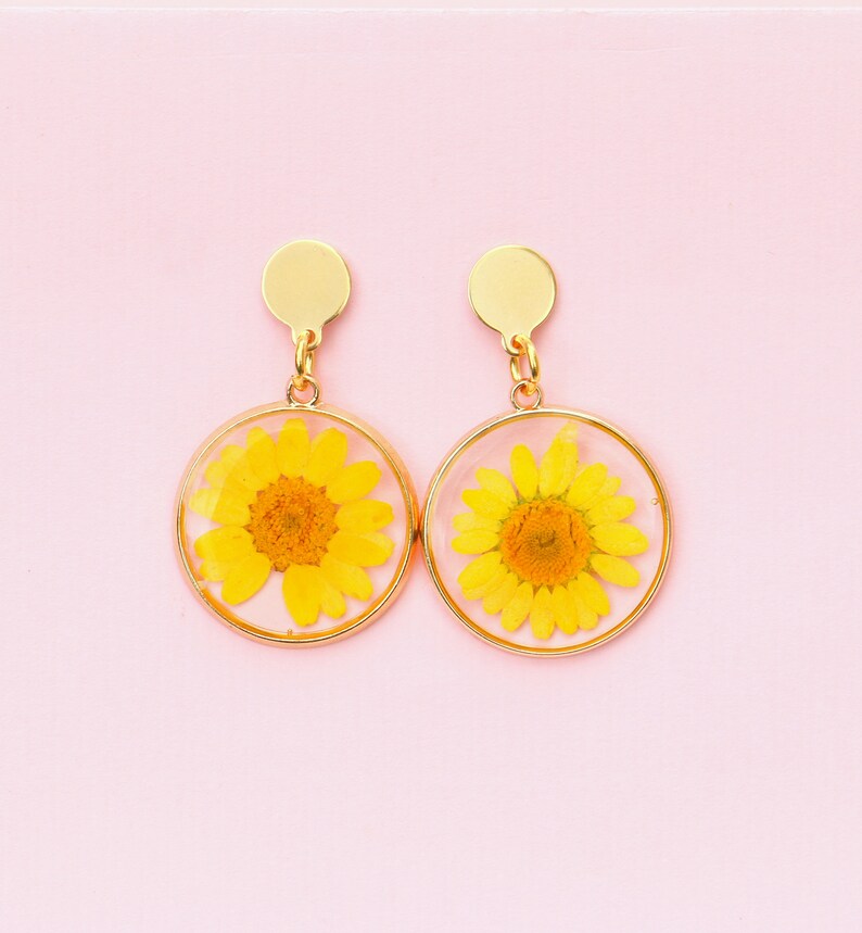 Daisy Earrings image 7