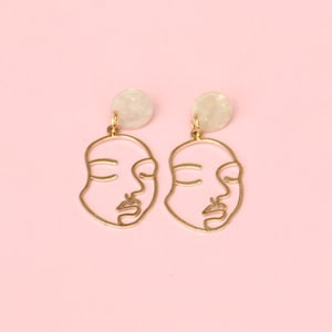 Face Earrings Light Gold With White Acetate Studs