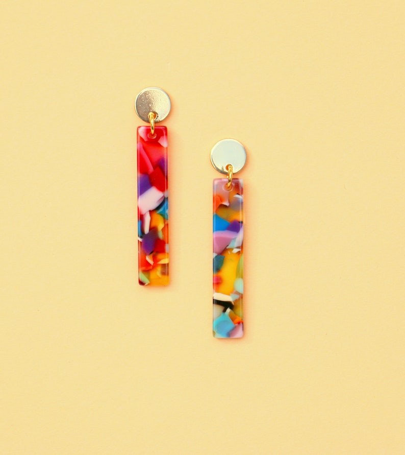 Pendientes de barra de acetato de colores imagen 3