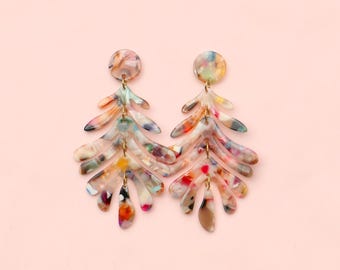 Pendientes de hojas grandes