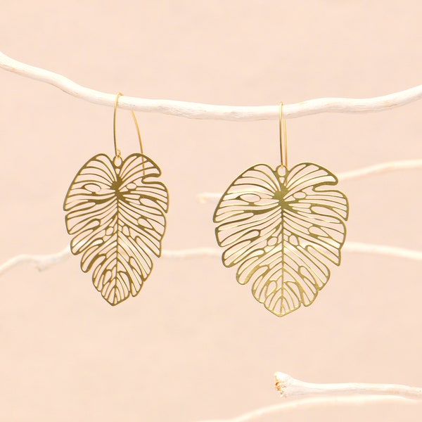 Boucles d'oreilles feuille de Monstera en laiton