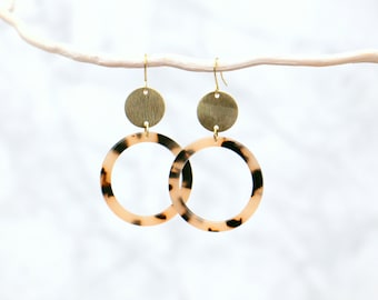 Tortoise Shell Acetate Circle Earrings With Brass