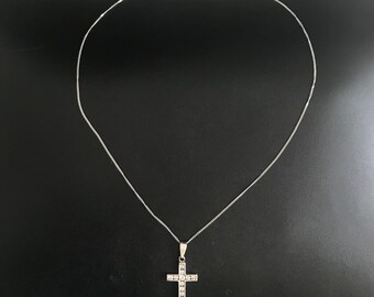 Fine White Invaluable 375 Gold Chain Necklace w Cross Pendant Hallmarked 375 - Rare