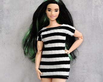 Doll DRESS - one size fits all curvy or regular