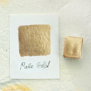 Pale Gold mica watercolor paint. Handmade pearlescent yellow light gold color.