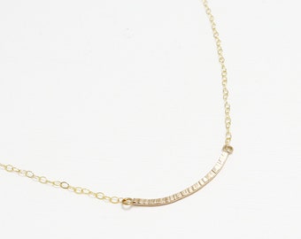 Barren Halskette, Geschwungene Barren Halskette, Minimalistische Halskette, Gold Filled Bar Halskette, Dünne Bar Halskette, Layering Halskette | Accent Halskette