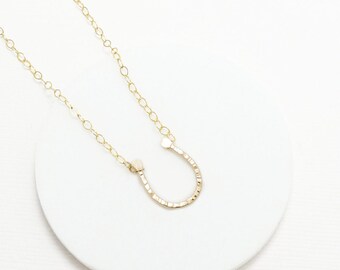 Collier en fer à cheval, Collier minimaliste, Collier de bonne chance, Lucky Horseshoe, Collier de charme minuscule, Collier d’or | 7e Collier de vie