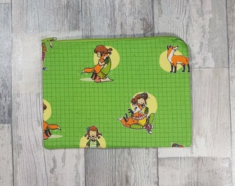 Large book bag in green with Ida and her fox Rabbat - perfect for book lovers