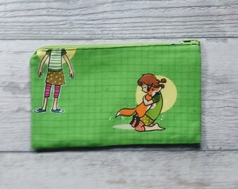 Large pencil bag 'School of Magical Animals' in green - magical school accessories