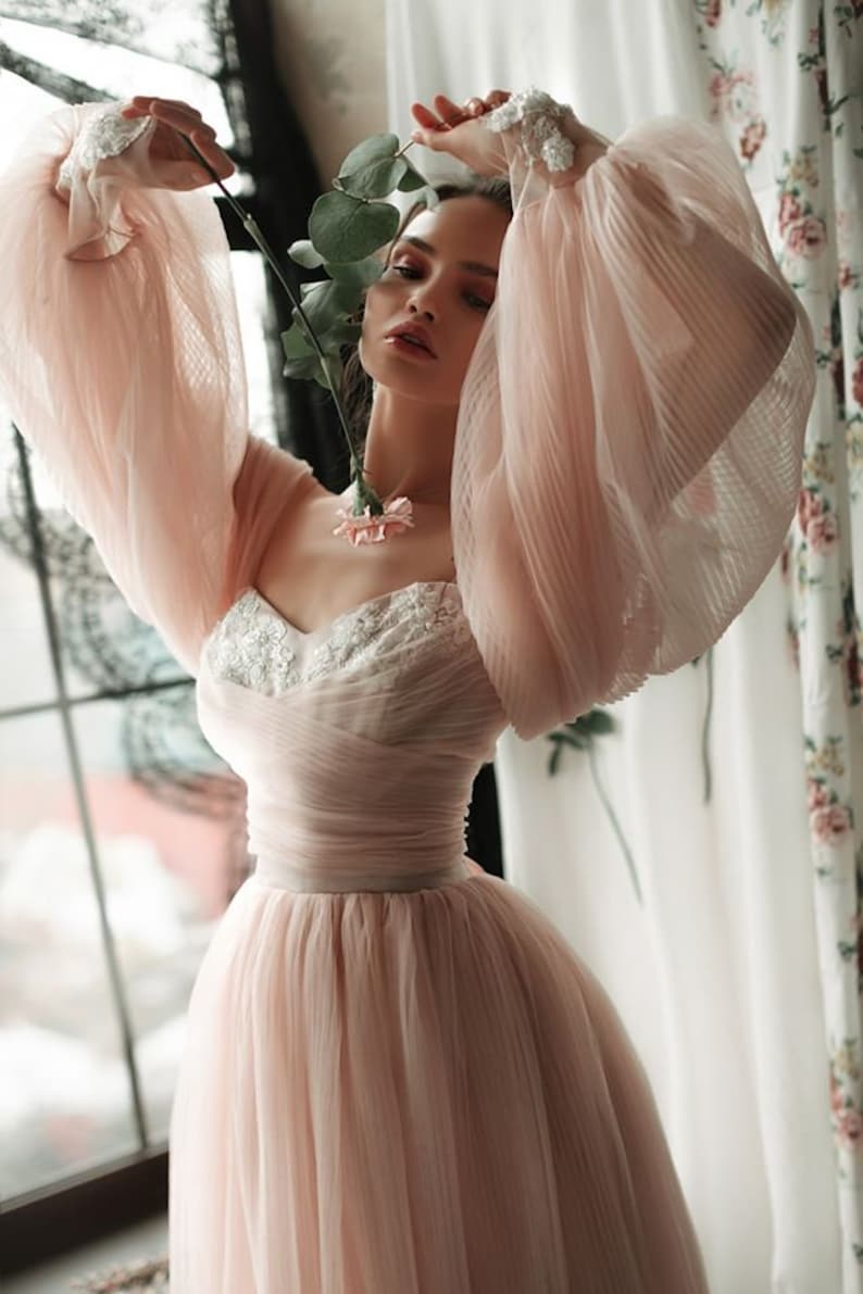 12 traumhafte und günstige Hochzeitskleider unter 500 € LAURA Haute Couture Wedding Dress Wedding gown Bridal Dusty pink