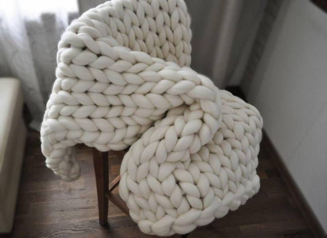 Chunky knit blanket giant throw Weighted blanket Merino Wool | Etsy