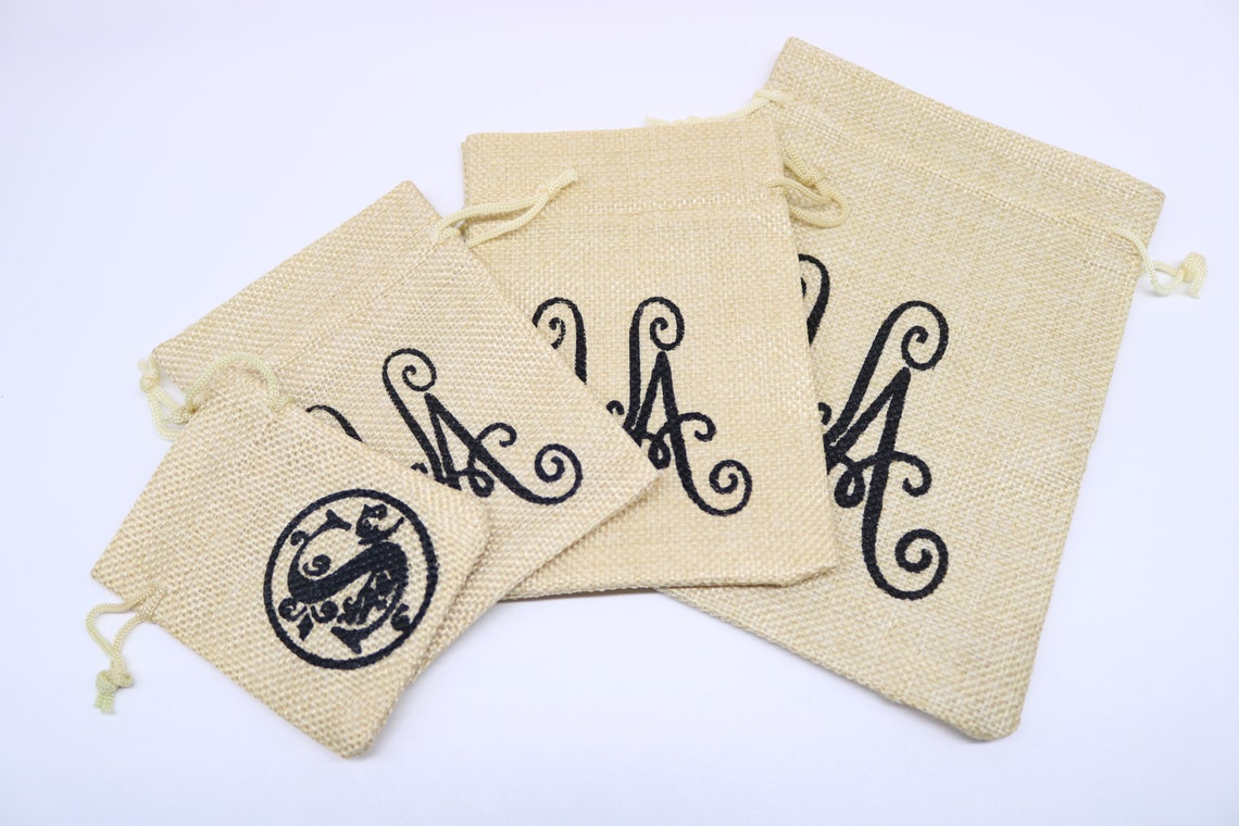 Minimalist plastic and wooden necklace L 44 cm / 173 inch