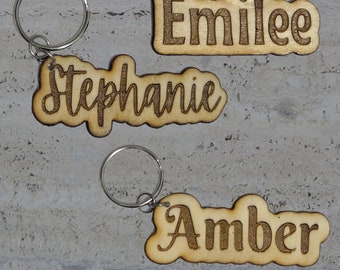 Personalisierte hölzerne Schlüsselanhänger / Namen Schlüsselanhänger / personalisierte Namen Geschenke / Schlüsselanhänger / benutzerdefinierte Schlüsselanhänger / personalisierte Namen Geschenk