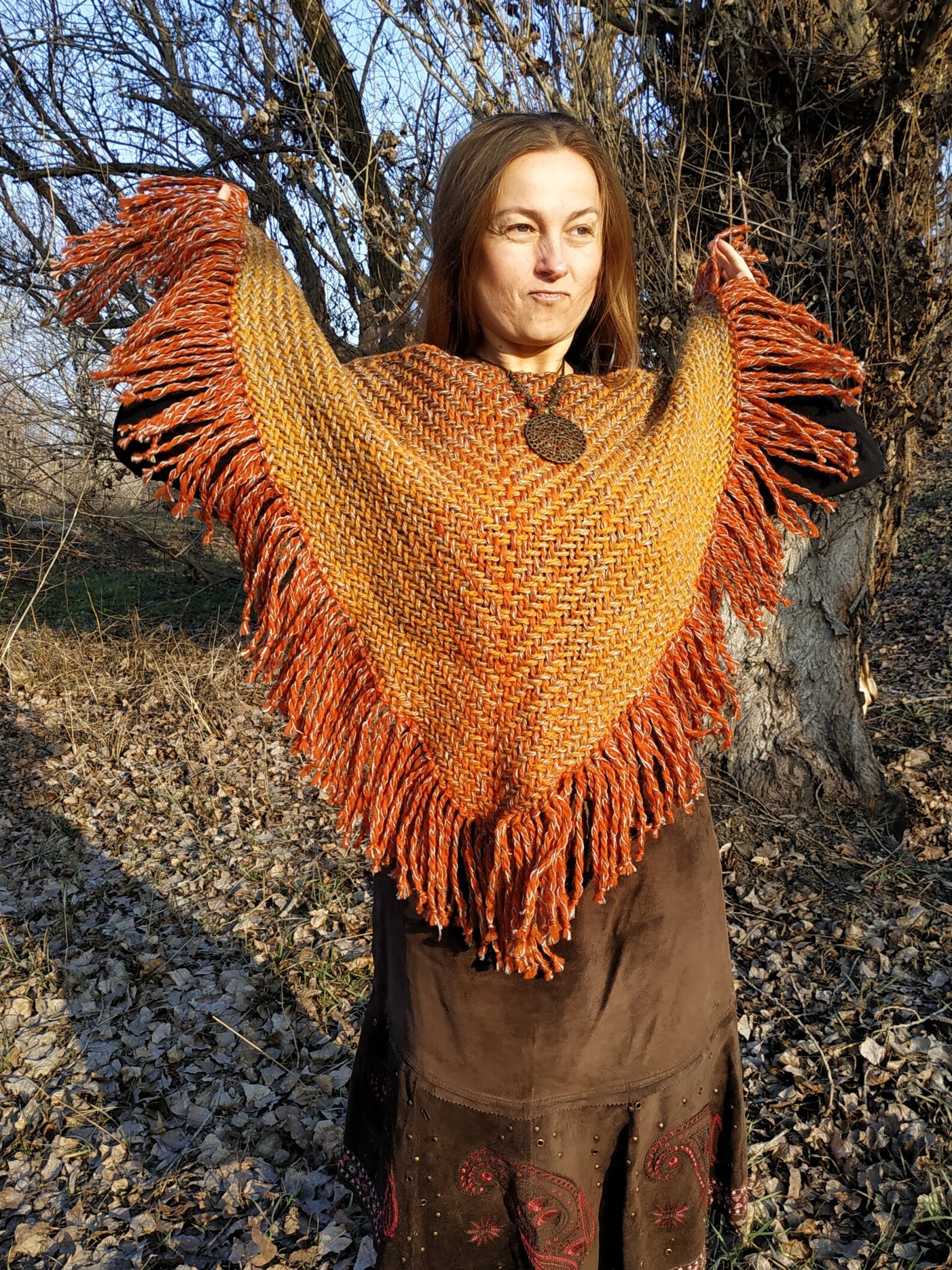 shawl medieval
