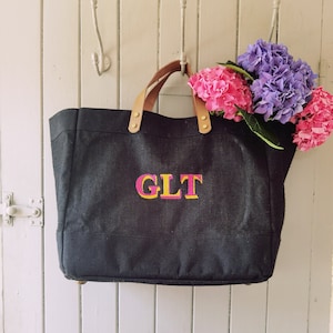 Monogram luxury embroidered jute shopping bag, custom text market bag, gift for her, bridesmaid tote, honeymoon bag, beach bag, yoga bag