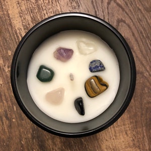 SANDALWOOD & MUSK SCENTED Candle Infused With The Seven Chakra Crystals Aventurine Chakra Candle. Enhance Energy Healing and Meditations