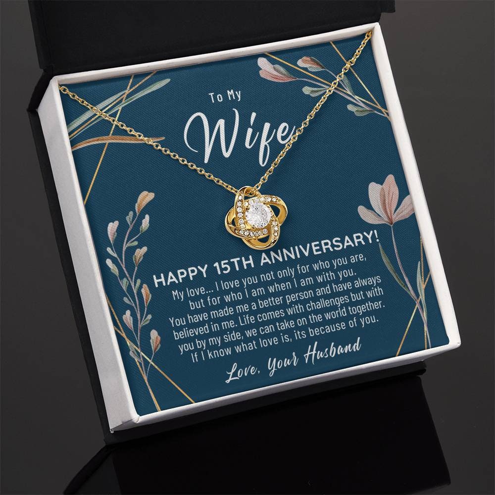 15 Anniversary Gifts For Her to Feel Special