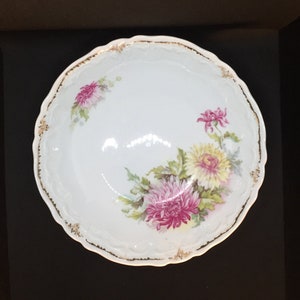 Weimar Germany Serving Bowl