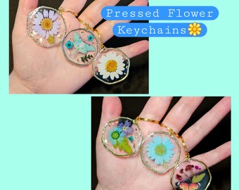 Pressed Flower Keychain | Floral Bag Accessory | Resin Keychain | Gift for Women | Nature Lover Gift
