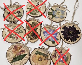 Pressed flower ornaments | Wood Slice Art | Christmas Decor | Rustic Floral Art