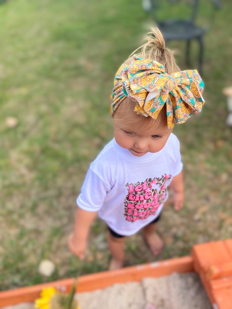 Lemon flower messy bow