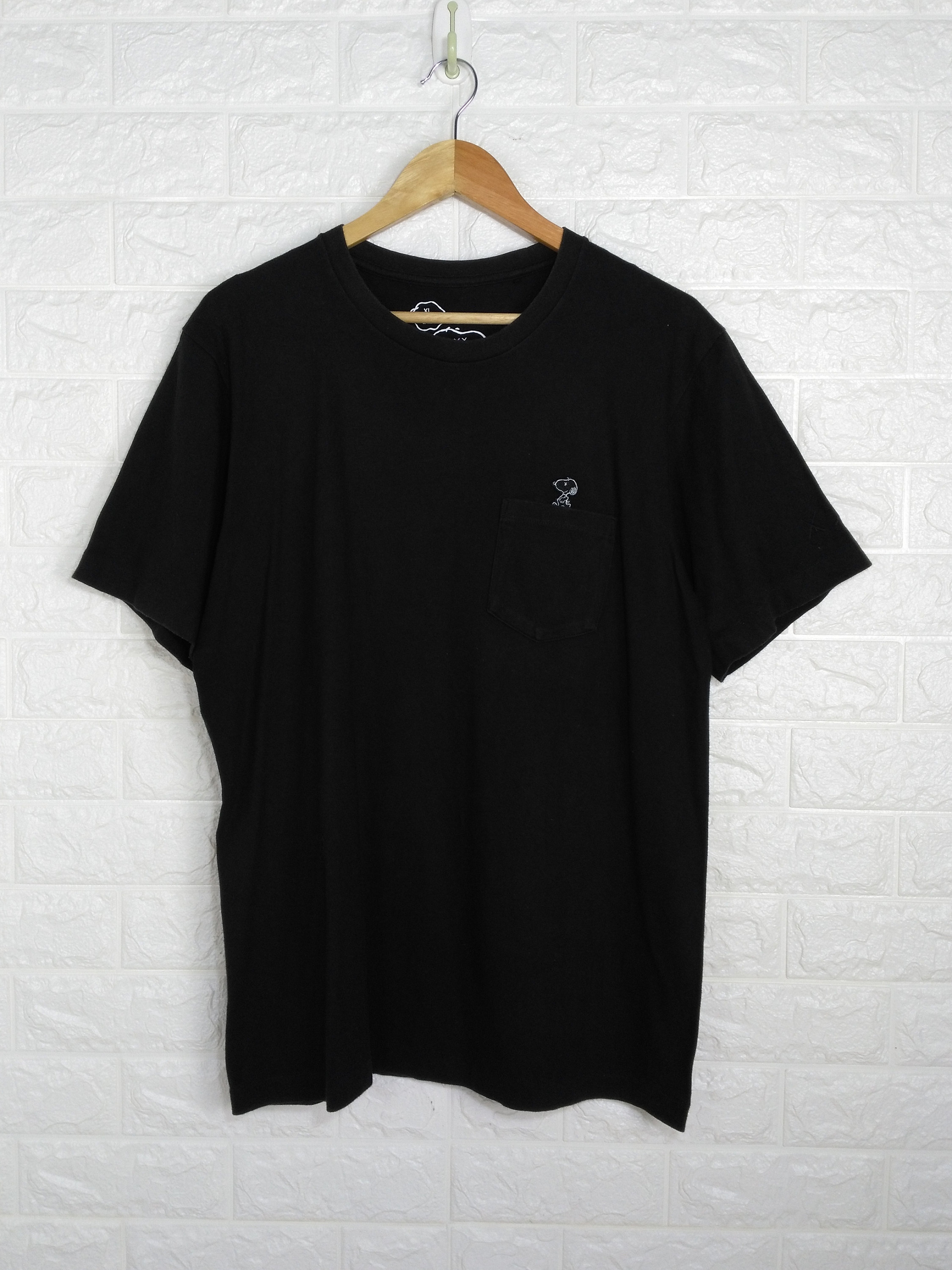 Vintage Uniqlo Kaws X Peanuts Pocket 