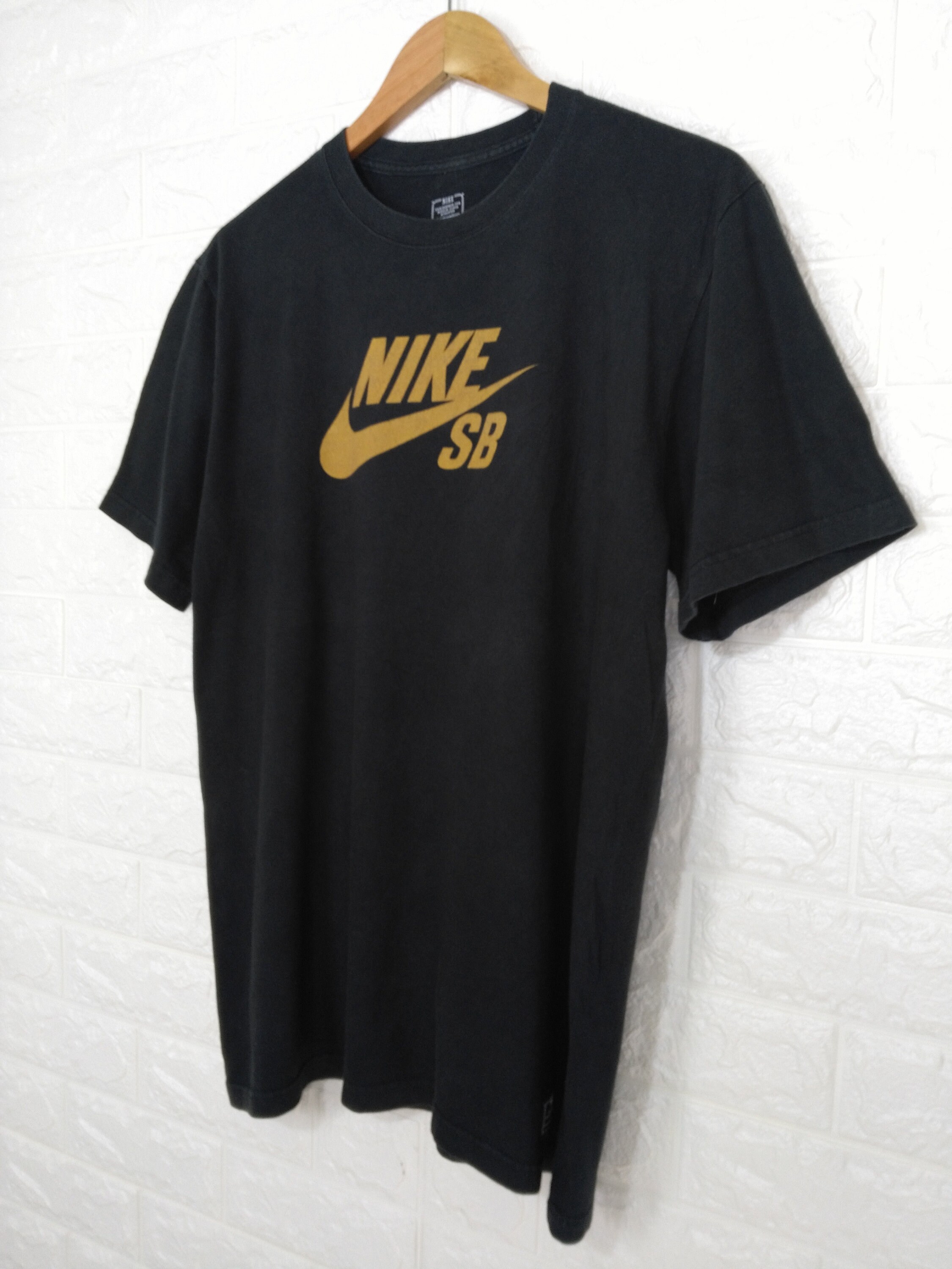 Buy Vintage Nike SB T Shirt Size M Online in India - Etsy