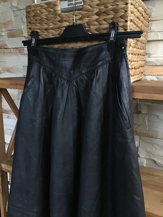 Vintage Woman’s Size S Black Leather Skirt Midi Fi