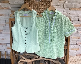 Vintage Size M White - Green Checkered & Green - White Floral Print Dirndl Blususes (Set di due)