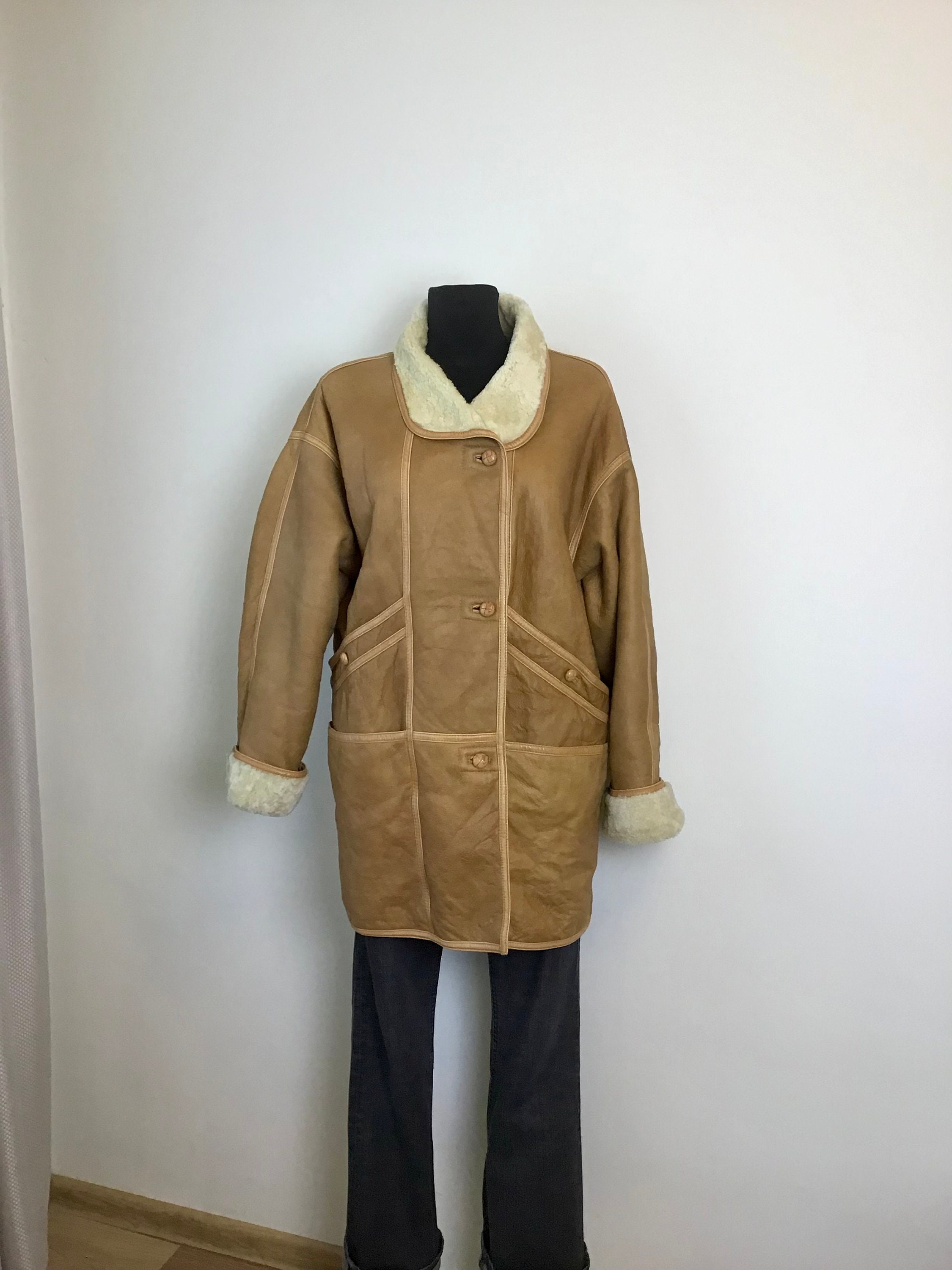 Vintage 70s Women’s Size L-XL Sheepskin Shearling Jacket Camel Brown Shearling Coat
