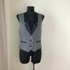 Vintage Women’s Size S Gray & Black Striped Vest Collared Wool Blend Waistcoat