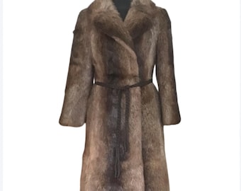 Vintage WIGENS Luxurious Women’s Real Nutria  Fur Coat Brown with Belt Size S
