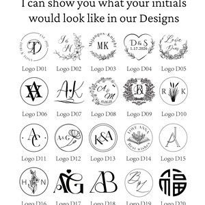 K&ouml;nnte beinhalten: Eine Sammlung von zwanzig schwarz-wei&szlig;en kreisf&ouml;rmigen und herzf&ouml;rmigen Logodesigns mit verschiedenen Initialen, Blumenmotiven und Daten. Der Text oben lautet: I can show you what your initials would look like in our Designs. Jedes Logo ist von D01 bis D20 beschriftet.