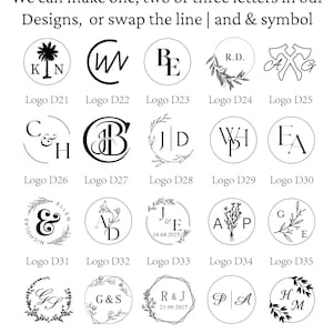 K&ouml;nnte beinhalten: Eine Sammlung von zwanzig kreisf&ouml;rmigen schwarz-wei&szlig;en Logodesigns mit der Bezeichnung D21 bis D40, die verschiedene Monogramme, botanische Illustrationen und Symbole enthalten. Der Text oben lautet: We can make one, two or three letters in our Designs, or swap the line | and & symbol.