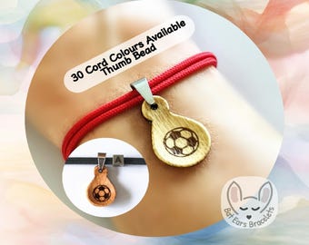 Pulsera de fútbol con cuentas antiestrés para el pulgar, piedra antiestrés de madera grabada con forma de balón de fútbol, ​​regalo sensorial para aliviar la ansiedad, pulsera de cordón ajustable, regalo personalizado.