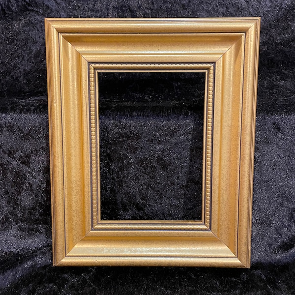 Classic Gold Bead - Vintage Wooden Picture Frames - Variety of Sizes