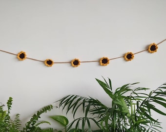 Sunflower Garland - Crochet decorative wall hanging