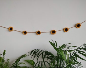 Sunflower Garland Decorative Wall Hanging Crochet Pattern