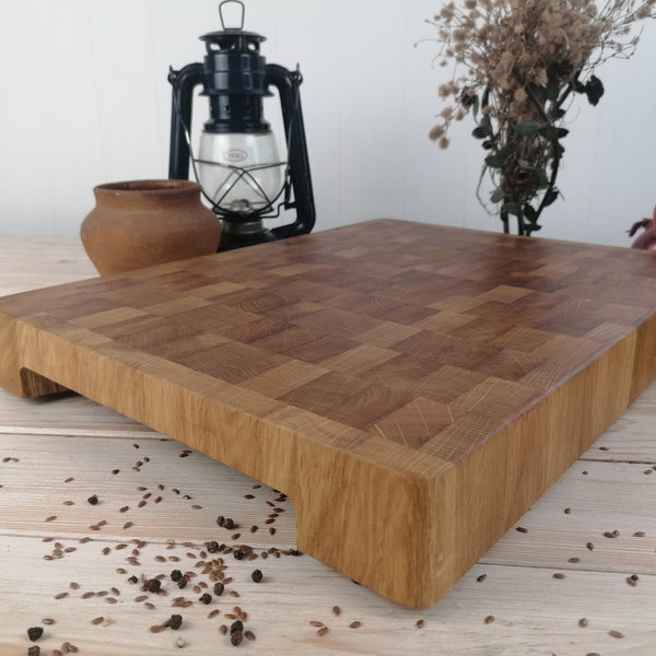 Wood cutting board, chopping board, with rubberized feet, custom end grain wood cutting board, butcher block, with big handles, oak, wood