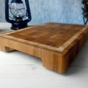 Wood cutting board, chopping board, with rubberized feet, custom end grain wood cutting board, butcher block, with big handles, oak, wood